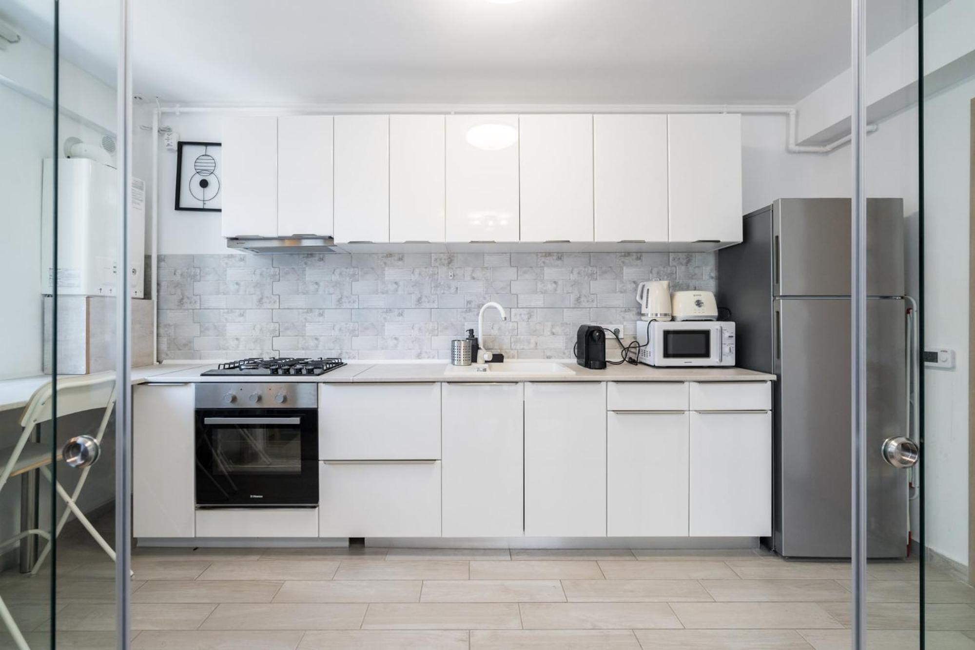 Appartamento The Painter - Timpuri Noi 1Br With Parking Bucarest Esterno foto