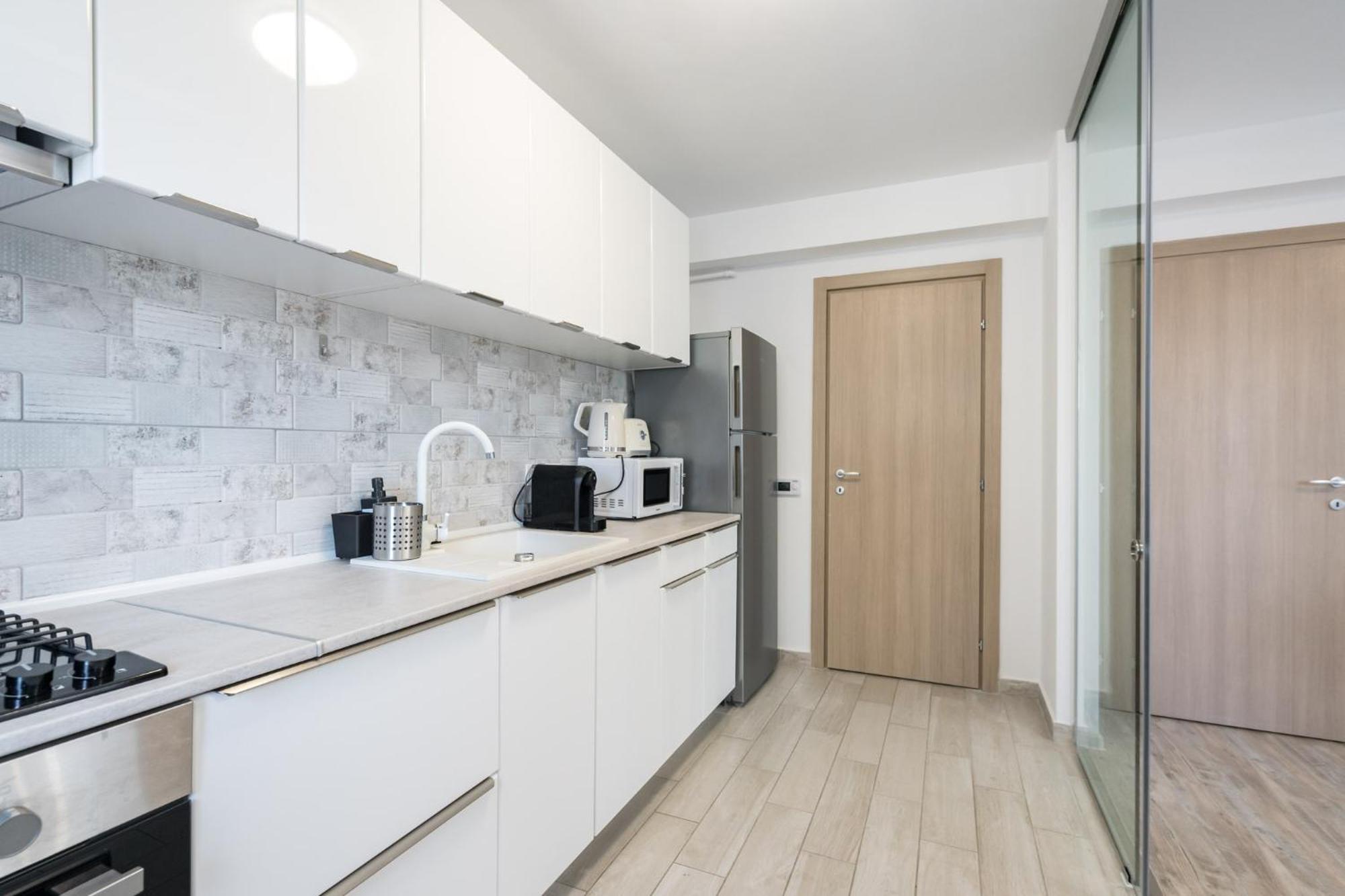 Appartamento The Painter - Timpuri Noi 1Br With Parking Bucarest Esterno foto