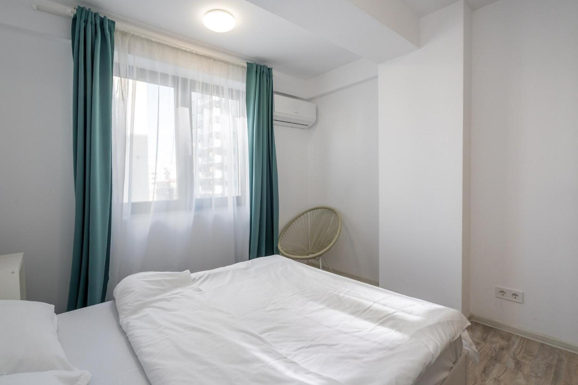 Appartamento The Painter - Timpuri Noi 1Br With Parking Bucarest Esterno foto
