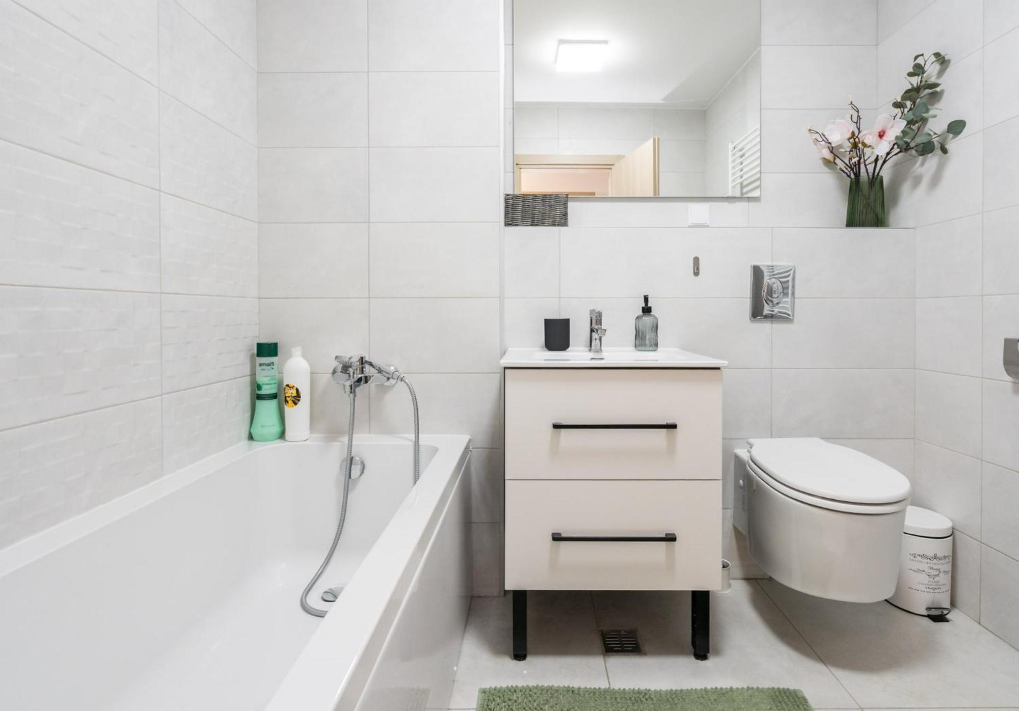 Appartamento The Painter - Timpuri Noi 1Br With Parking Bucarest Esterno foto