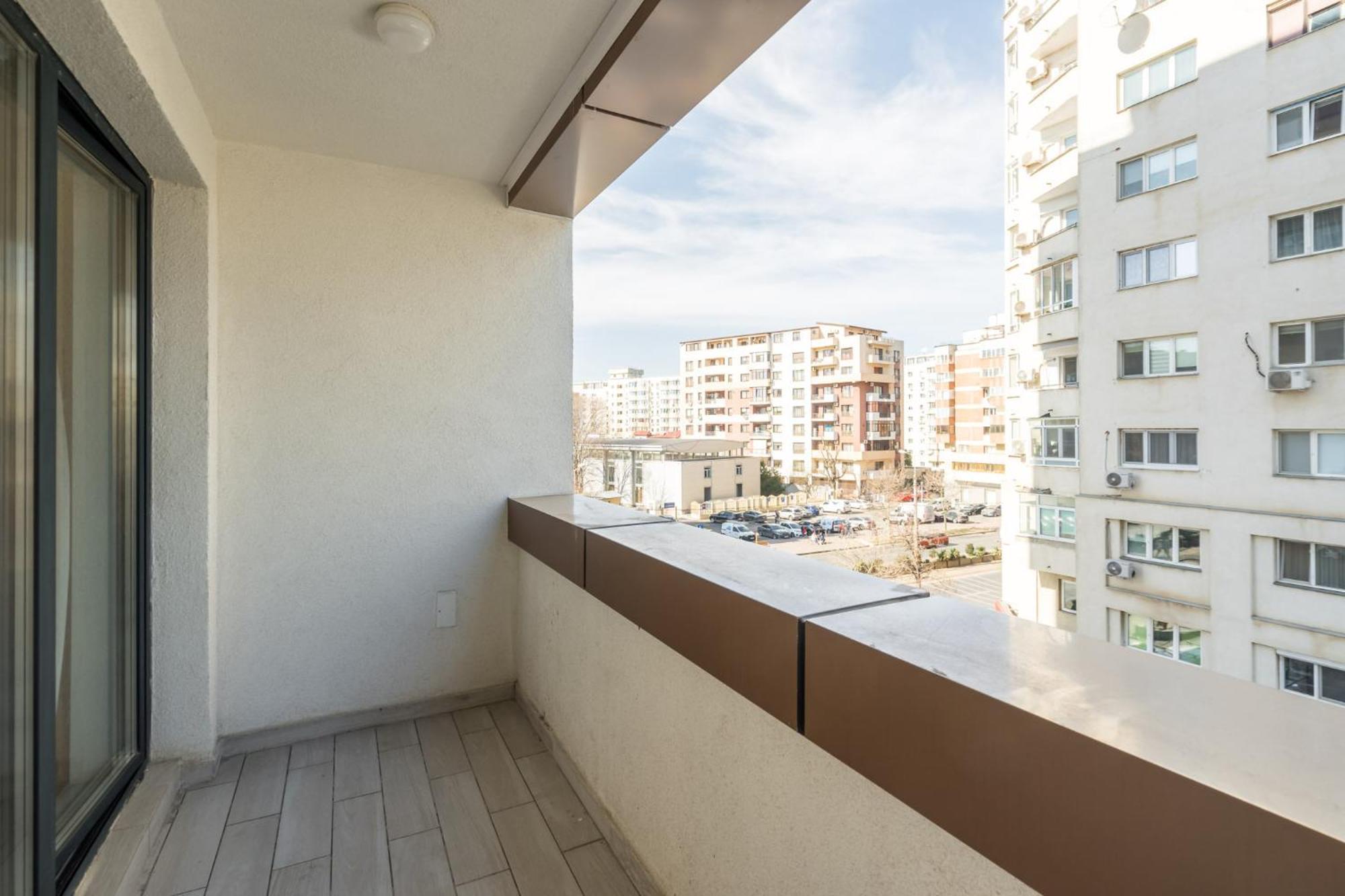 Appartamento The Painter - Timpuri Noi 1Br With Parking Bucarest Esterno foto